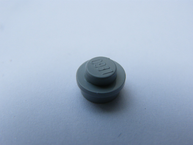 LEGO 4073 - Light Bluish Gray Plate, Round 1 x 1 Straight Side