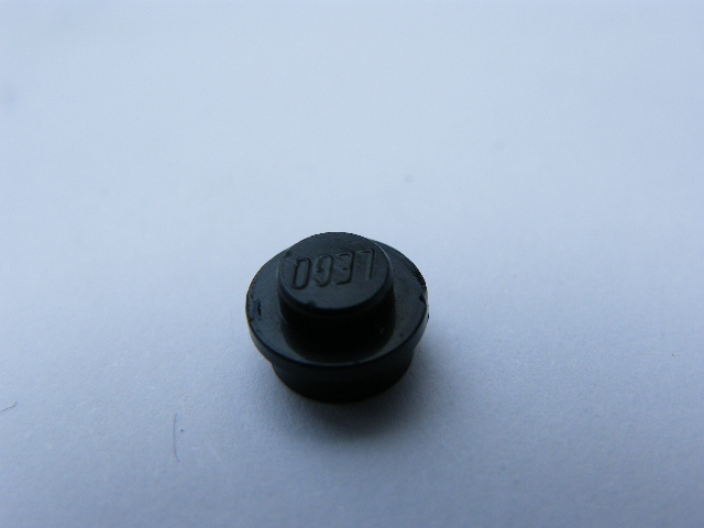 LEGO 4073 - Black Plate, Round 1 x 1 Straight Side