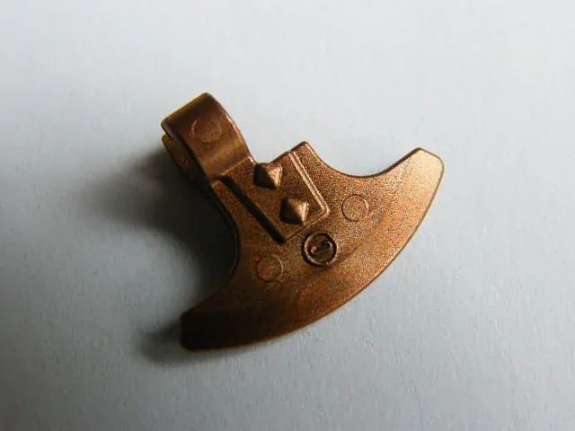 HORNÍ DÍL HALAPARTNY MĚDĚNÝ