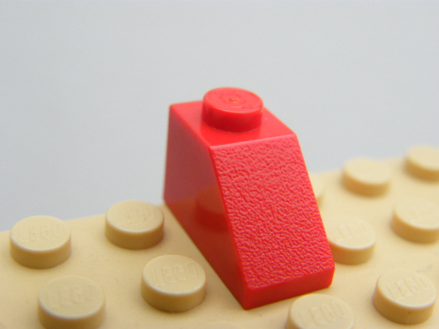 LEGO 3040 - Red Slope 45 2 x 1