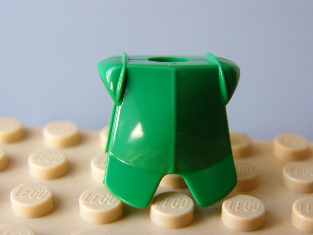 LEGO 2587 - Green Minifig, Armor Breastplate with Leg Protection