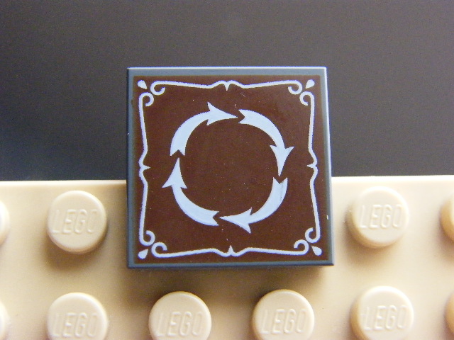 LEGO KOSTKA 2X2 HNĚDÁ S POTISKEM