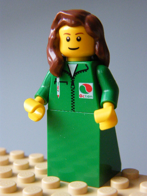 LEGO 136A - HOLKA V ZELENÉ SUKNI OIL