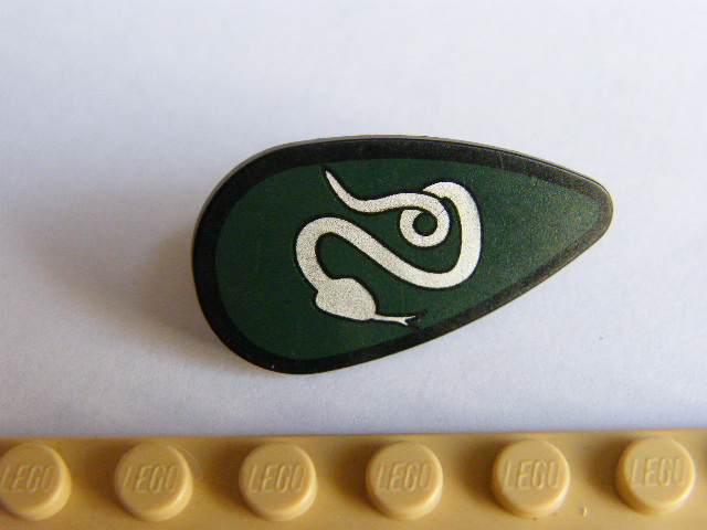 LEGO 2586ph2 Minifigure, Shield Ovoid with HP Slytherin Snake Pattern