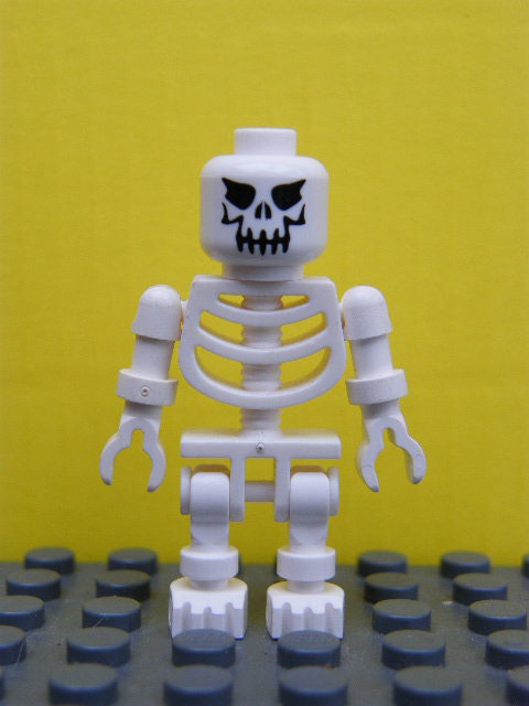 LEGO gen004 - Skeleton with Evil Skull