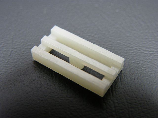 LEGO 2412b - Tile, Modified 1 x 2 Grille with Bottom Groove / Lip
