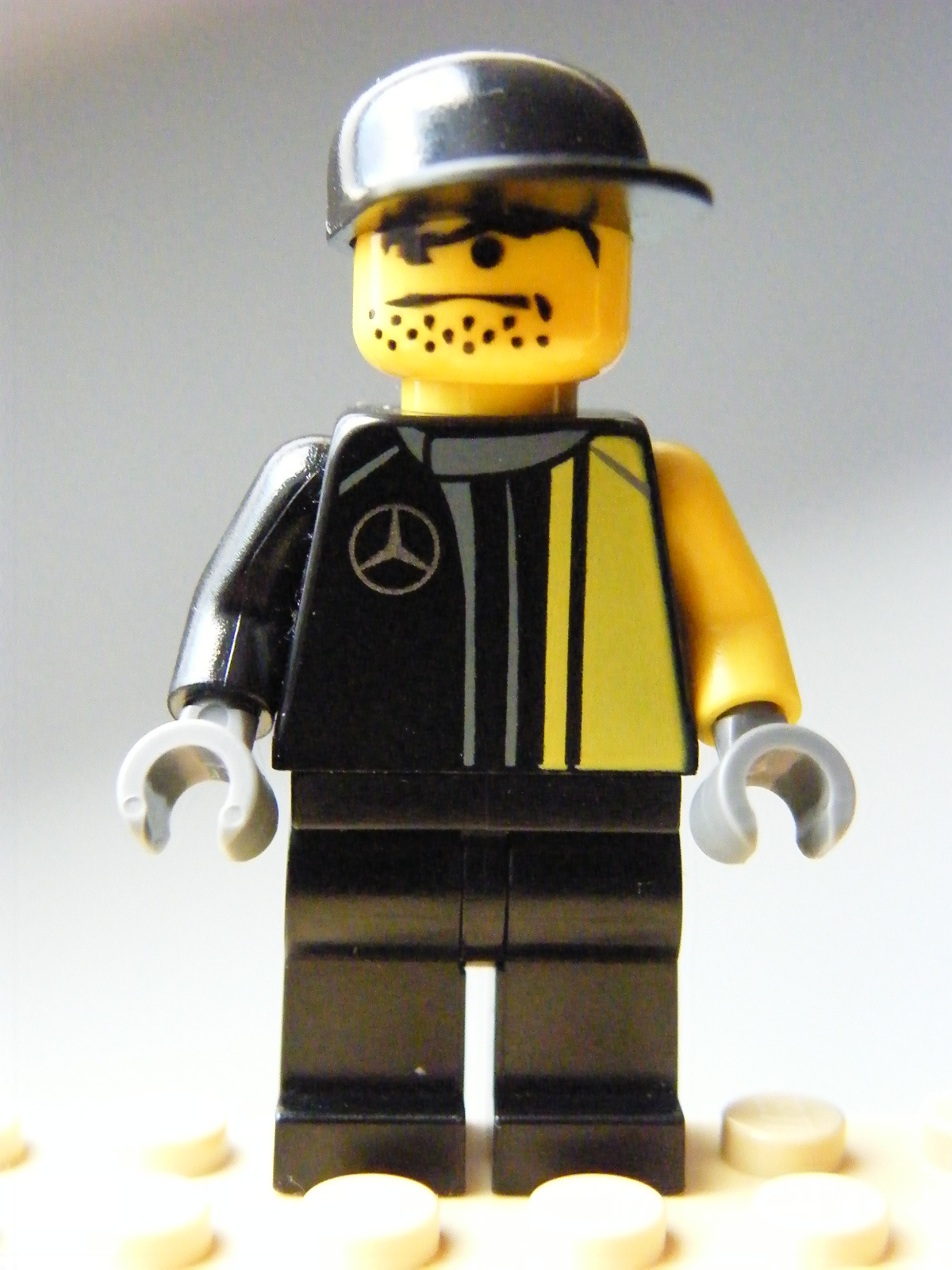LEGO PRACOVNÍK MERCEDESU