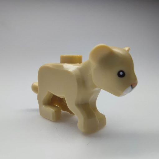 LEGO 77307pb01 Lion Baby Cub with Black Eyes, Nougat Nose and White Muzzle Pattern