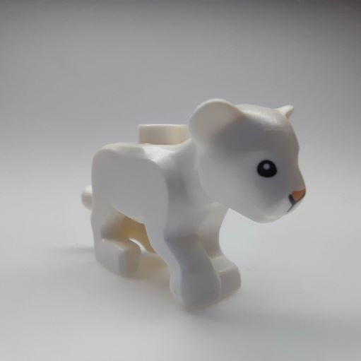 LEGO 77307pb02 Lion Baby Cub with Black Eyes and Nougat Nose Pattern