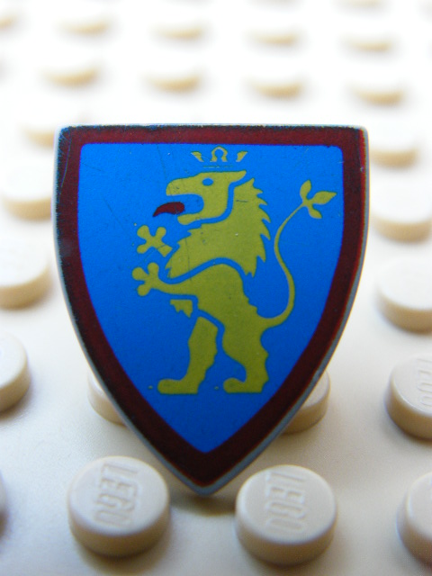 LEGO 3846p4h Štít se žlutým lvem na modrém pozadí