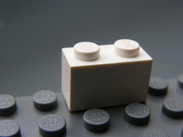 LEGO 3004 - KOSTKA 2X1 BÍLÁ