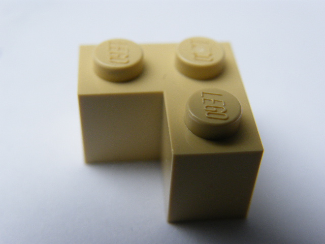 LEGO 2357 - Tan Brick 2 x 2 Corner