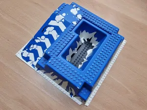 LEGO 2552px1 Baseplate, Raised 32 x 32 - ULOMENÝ ROH 2x1 