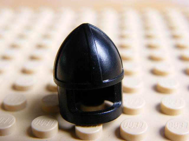 LEGO 3896 - Black Minifig, Headgear Helmet Castle with Chin Guard