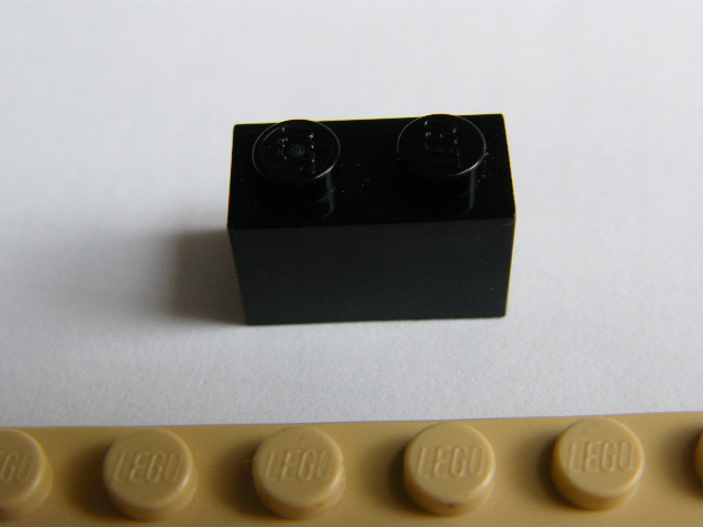LEGO 3004 - KOSTKA 2X1 ČERNÁ