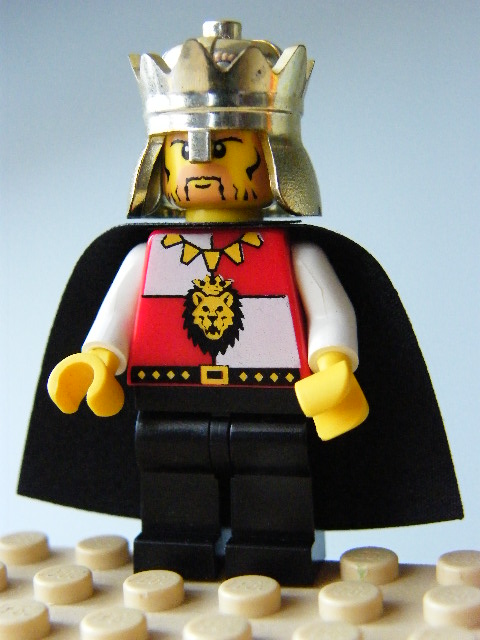 LEGO KRÁL SE LVEM - koruna je medově zlatá