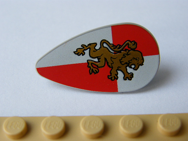 LEGO 2586px19 Minifigure, Shield Ovoid with Gold Lion on Red and White Quarters Background Pattern