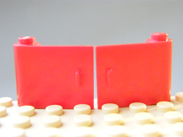LEGO DVEŘE ČERVENÉ MENŠÍ 2