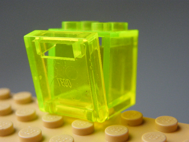 LEGO SKŘÍŇKA MALÁ TRANSP. ŽLUTÁ