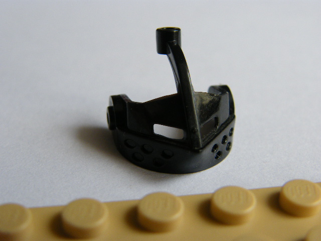 LEGO x126 - MASKA BRNĚNÍ ČERNÁ - RARITA