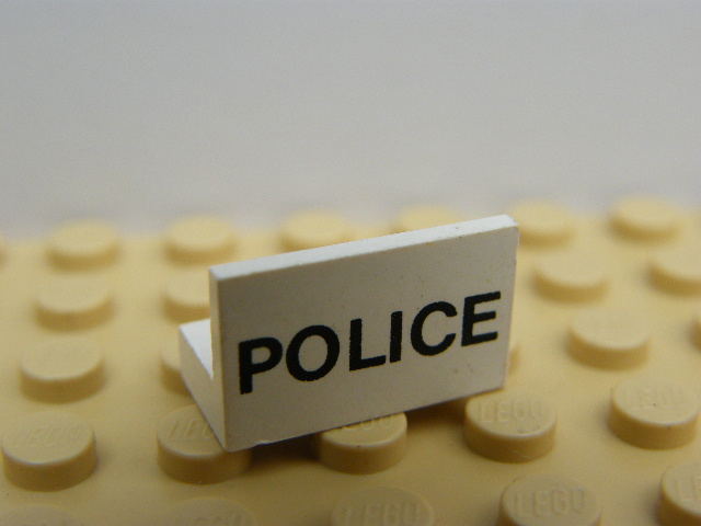 0134 KOSTKA POTISK POLICE
