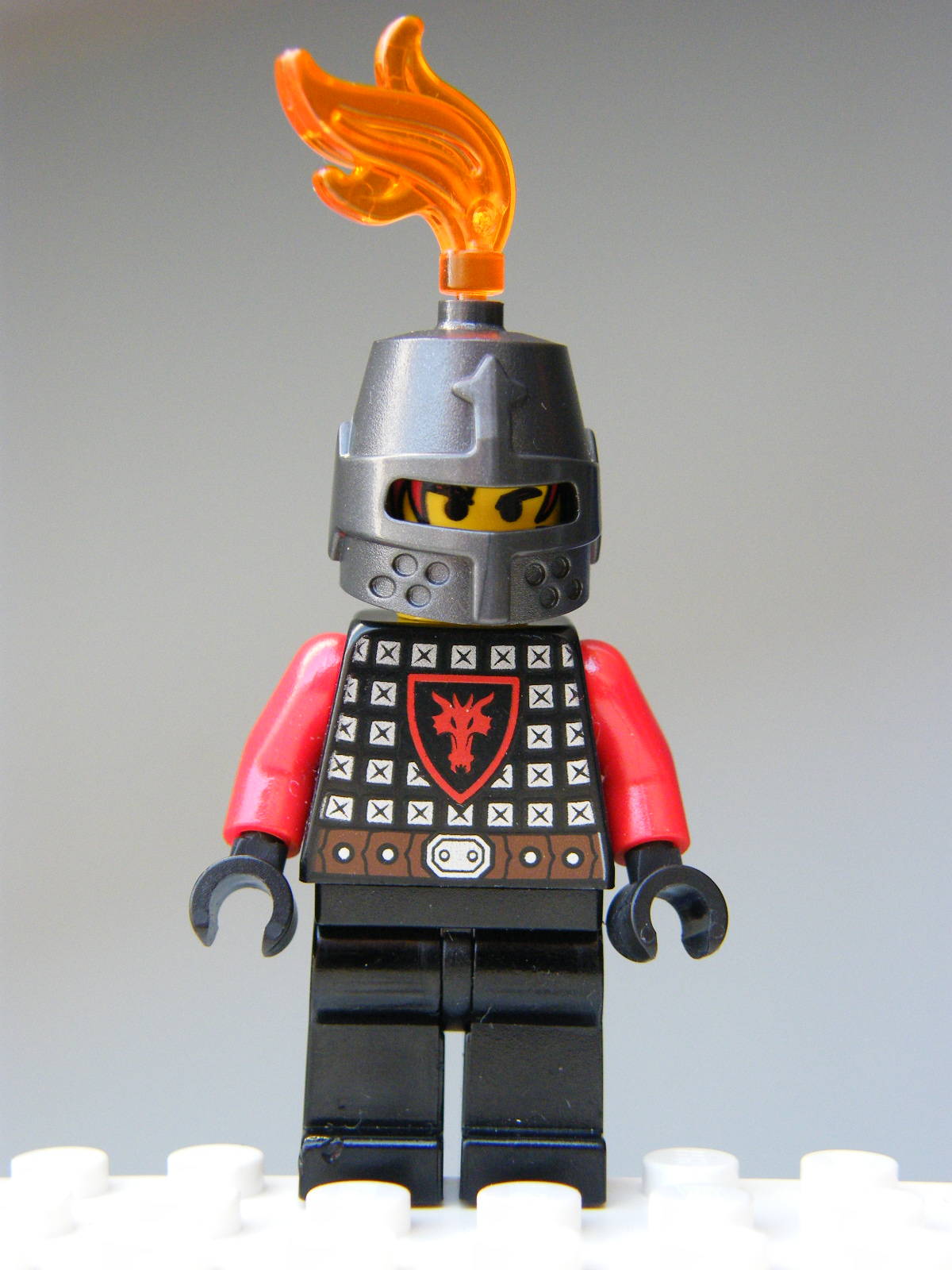 LEGO RYTÍŘ CASTLE ČERVENÝ DRAK S PEŘÍM