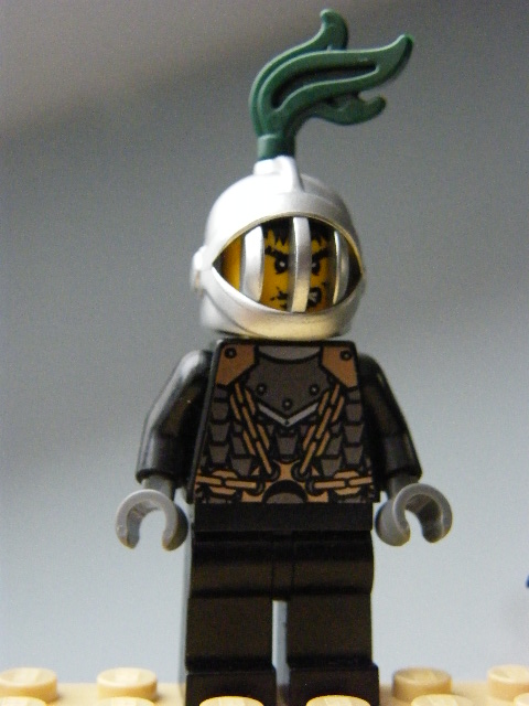 LEGO RYTÍŘ S ŘETĚZY S CHOCHOLEM