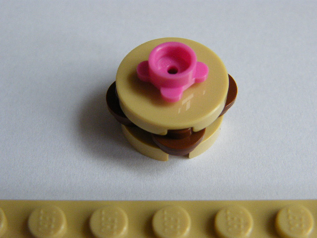 LEGO DORTÍK ČOKOLÁDOVÝ S OZDOBOU