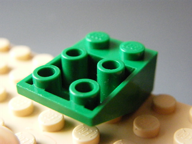 LEGO 3747 Green Slope, Inverted 33 3 x 2