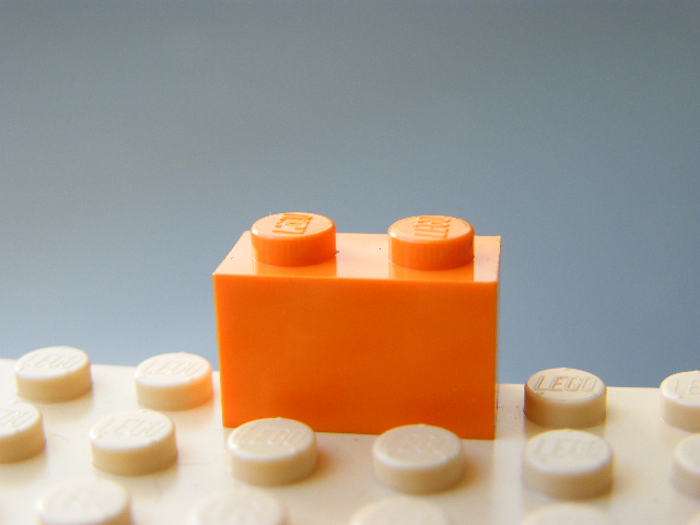 LEGO 3004 - KOSTKA 2X1 ORANŽOVÁ