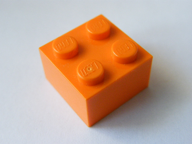 LEGO 3003 - KOSTKA 2X2 ORANŽOVÁ