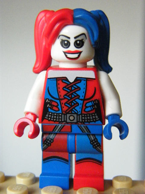 LEGO sh0260 - Harley Quinn - Blue and Red Hands and Pigtails