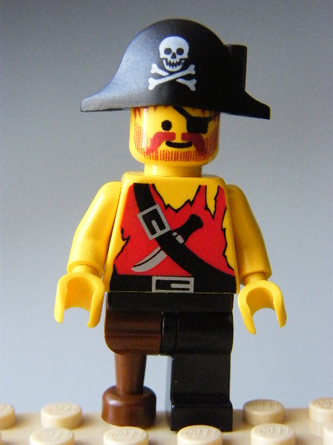 LEGO  - pirát, žluté ruce - Pirate Shirt with Knife