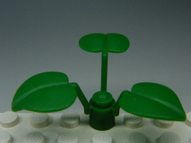 LEGO X8 - ZELENÝ TROJLÍSTEK