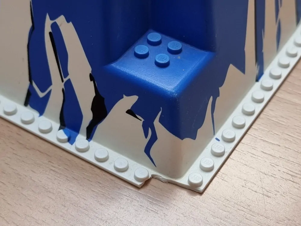 LEGO 2552px1 Baseplate, Raised 32 x 32 - ULOMENÝ ROH 2x1