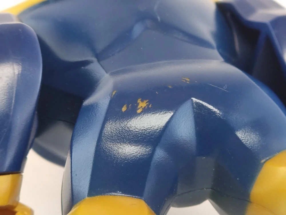 LEGO sh0230 Thanos - škrábance na zadní straně